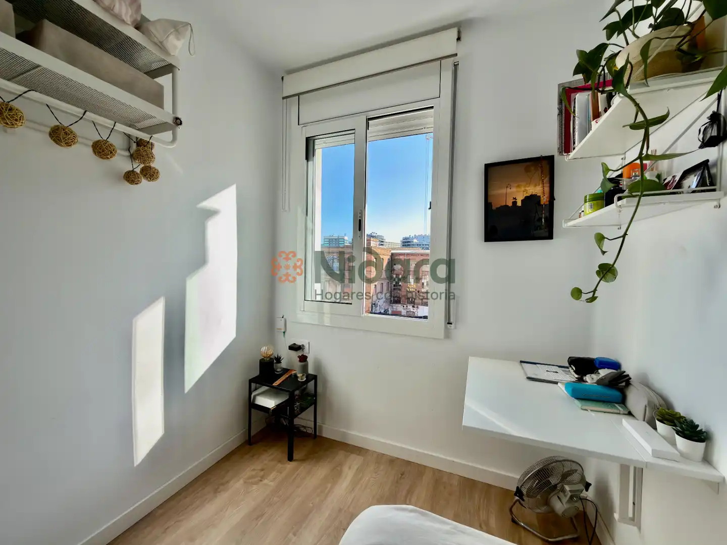 Bedroom of Flat for sale in Barcelona  with Air Conditioner, Heating and Parquet flooring