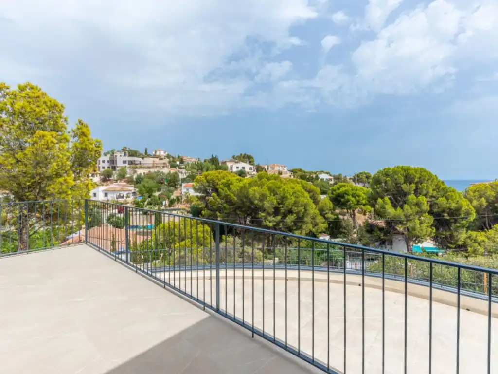 Terrace of Houses for sale in El Campello  with Air Conditioner, Swimming Pool and Furnished