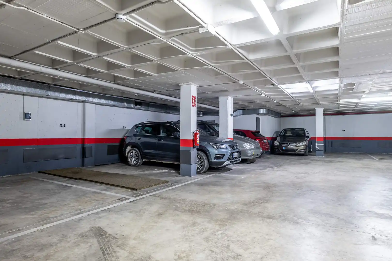 Parking de Dúplex en venta en Zaragoza con Aire acondicionado, Calefacción y Terraza
