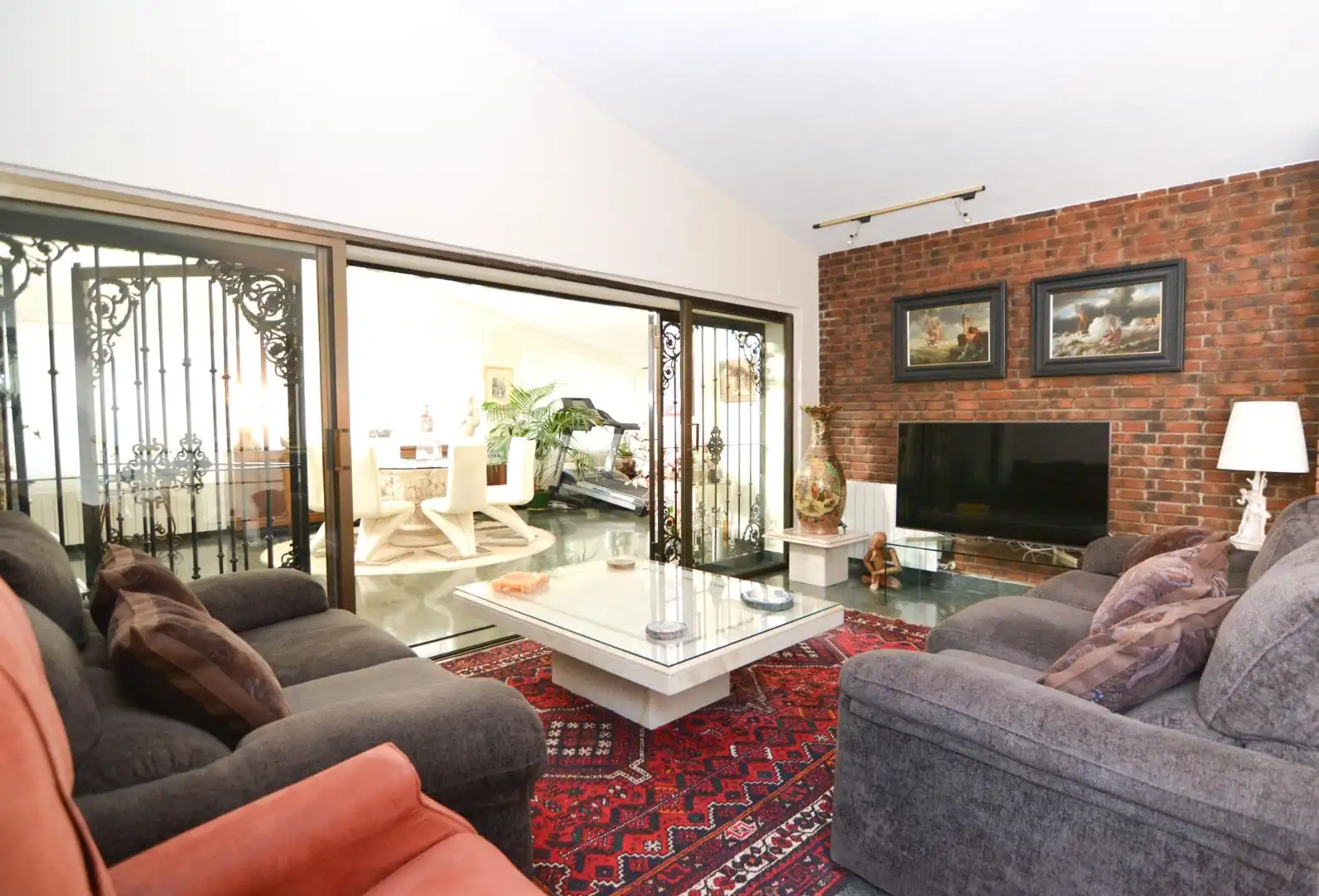 Living room of Houses for sale in Villanueva de la Cañada  with Air Conditioner, Private garden and Terrace