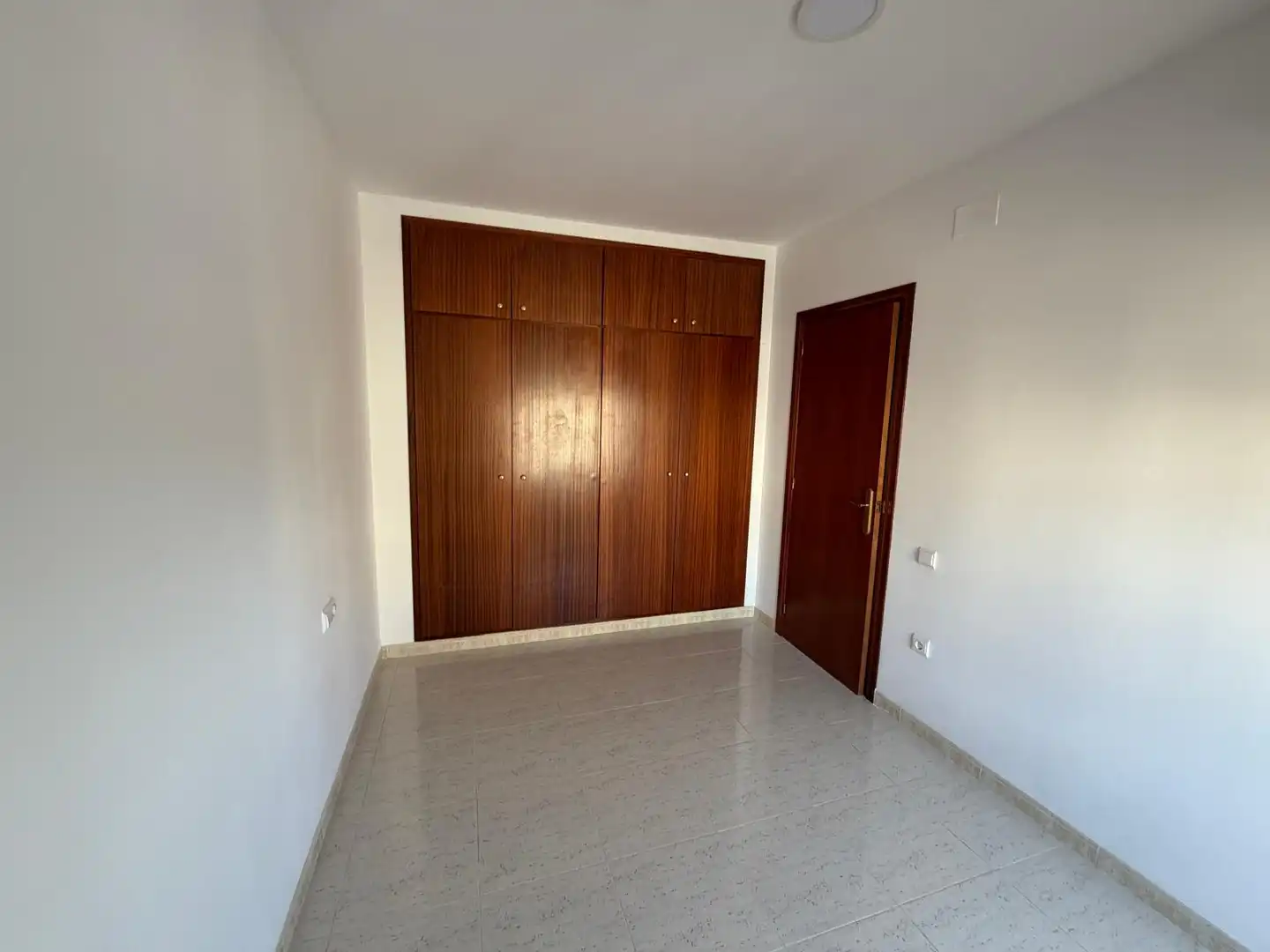 Maison mitoyenne avec terrasse à louer à Carrer del Vallespir, imagen 25