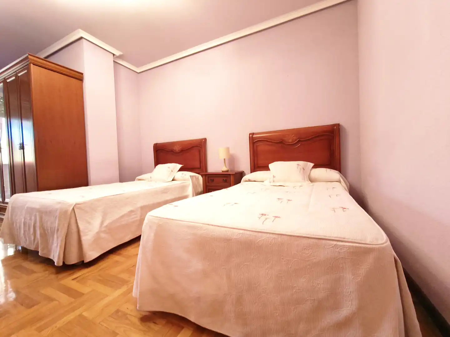 Dormitori de Pis en venda en  Logroño amb Calefacció, Parquet i Terrassa
