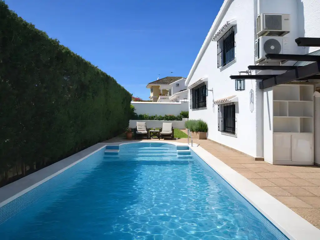 Piscina de Casa o chalet en venta en Fuengirola con Aire acondicionado, Amueblado y Horno