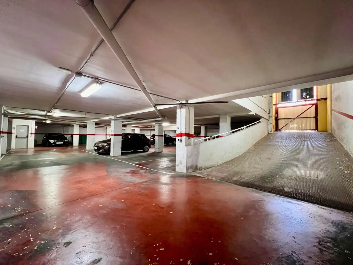 Parkplatz von Wohnungen zum Verkauf in Torrevieja mit Klimaanlage, Heizung und Möbliert
