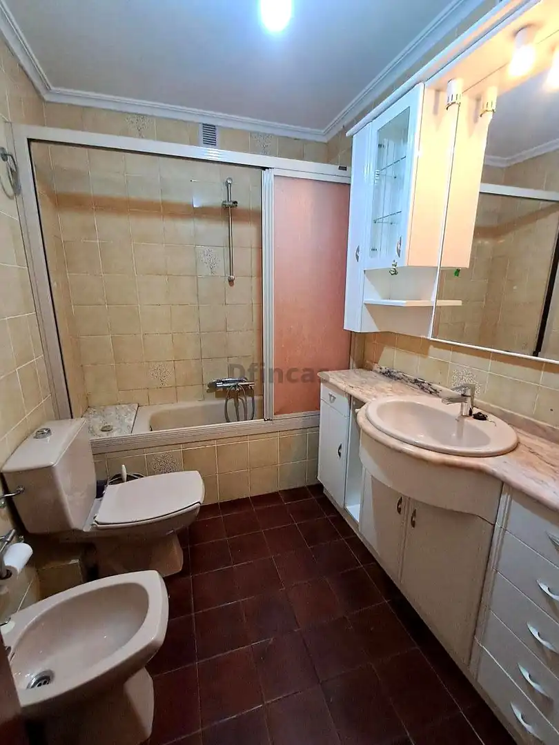 Bany de Casa o xalet de lloguer en Teruel amb Calefacció i Terrassa