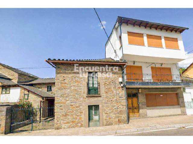 Casa-chalet en Venta en Avenida Asturias en Villablino