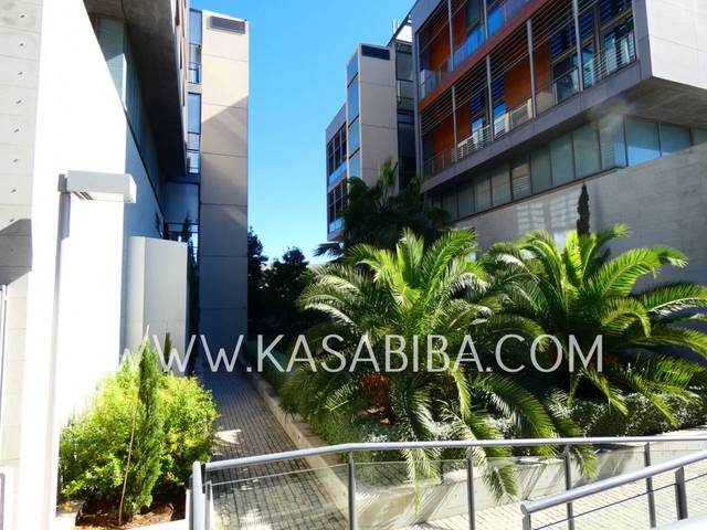 Garaje en Venta en Calle CRUZ ROJA, 1 en Vara de Quart