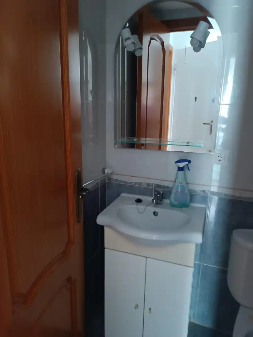 Baño de Casa adosada de alquiler en Puerto Real con Terraza