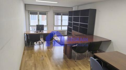 Foto 4 de Piso de alquiler en Oviedo - Calle Uria, Salesas - Foncalada - Campoamor, Asturias