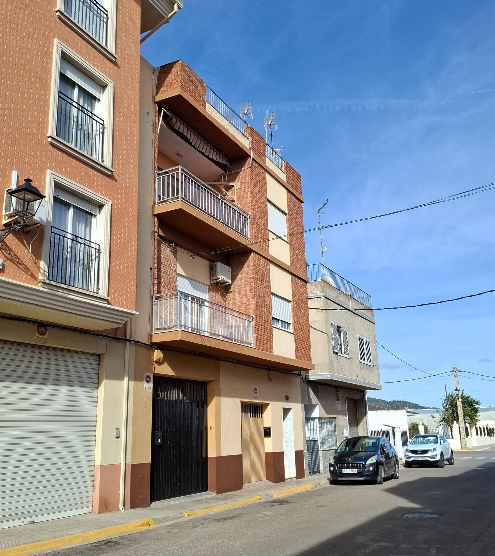 Exterior view of Flat for sale in Catadau  with Air Conditioner, Terrace and Storage room