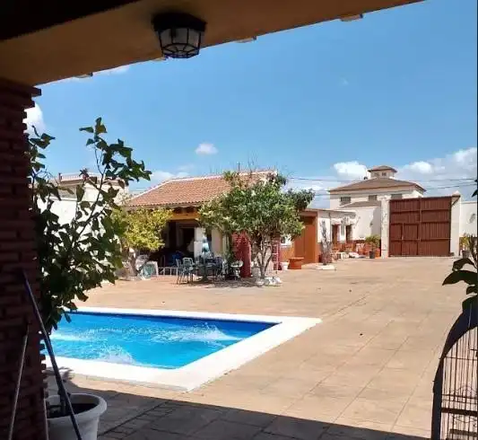 Vista exterior de Casa o xalet en venda en Mollina amb Aire condicionat, Calefacció i Jardí privat