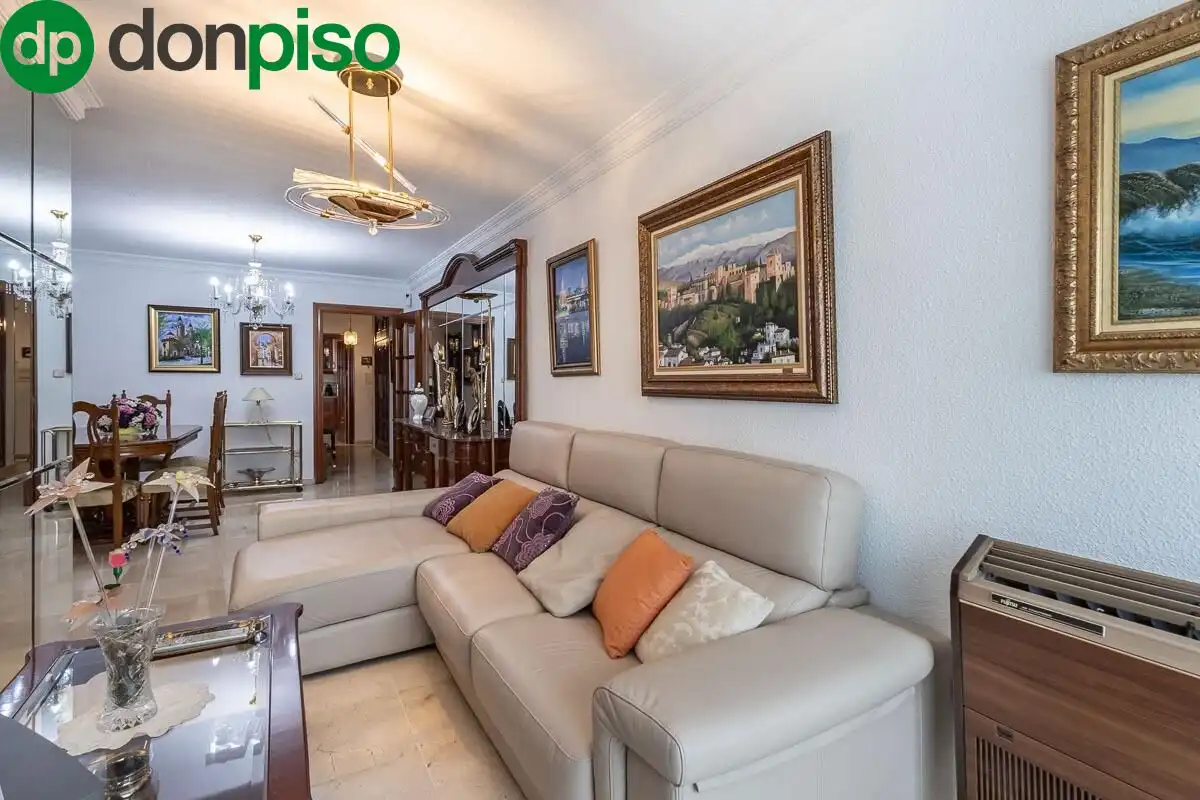 Living room of Flat for sale in Granada