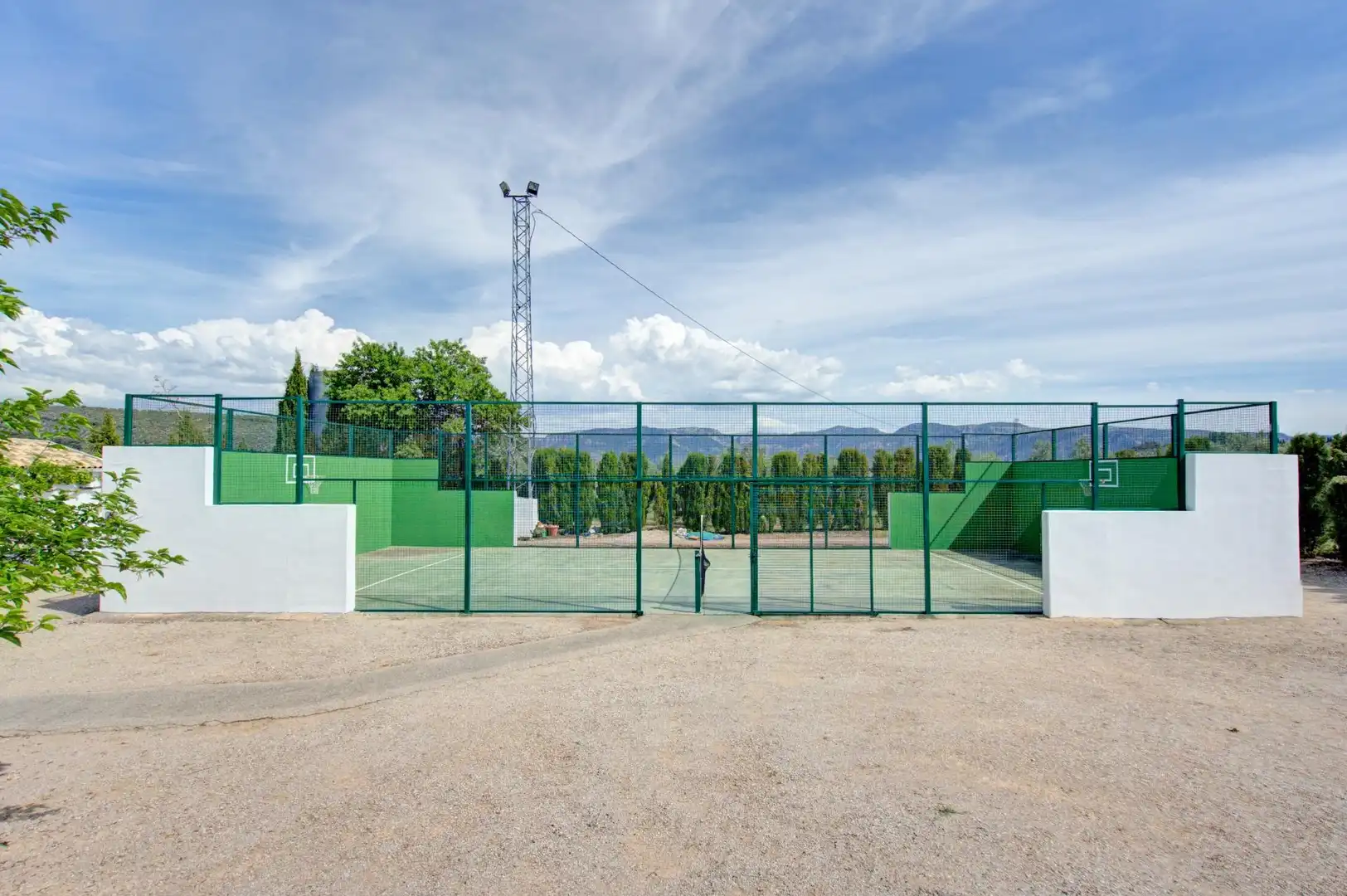 Jardí de Casa o xalet en venda en Jaén amb Jardí privat, Terrassa i Piscina