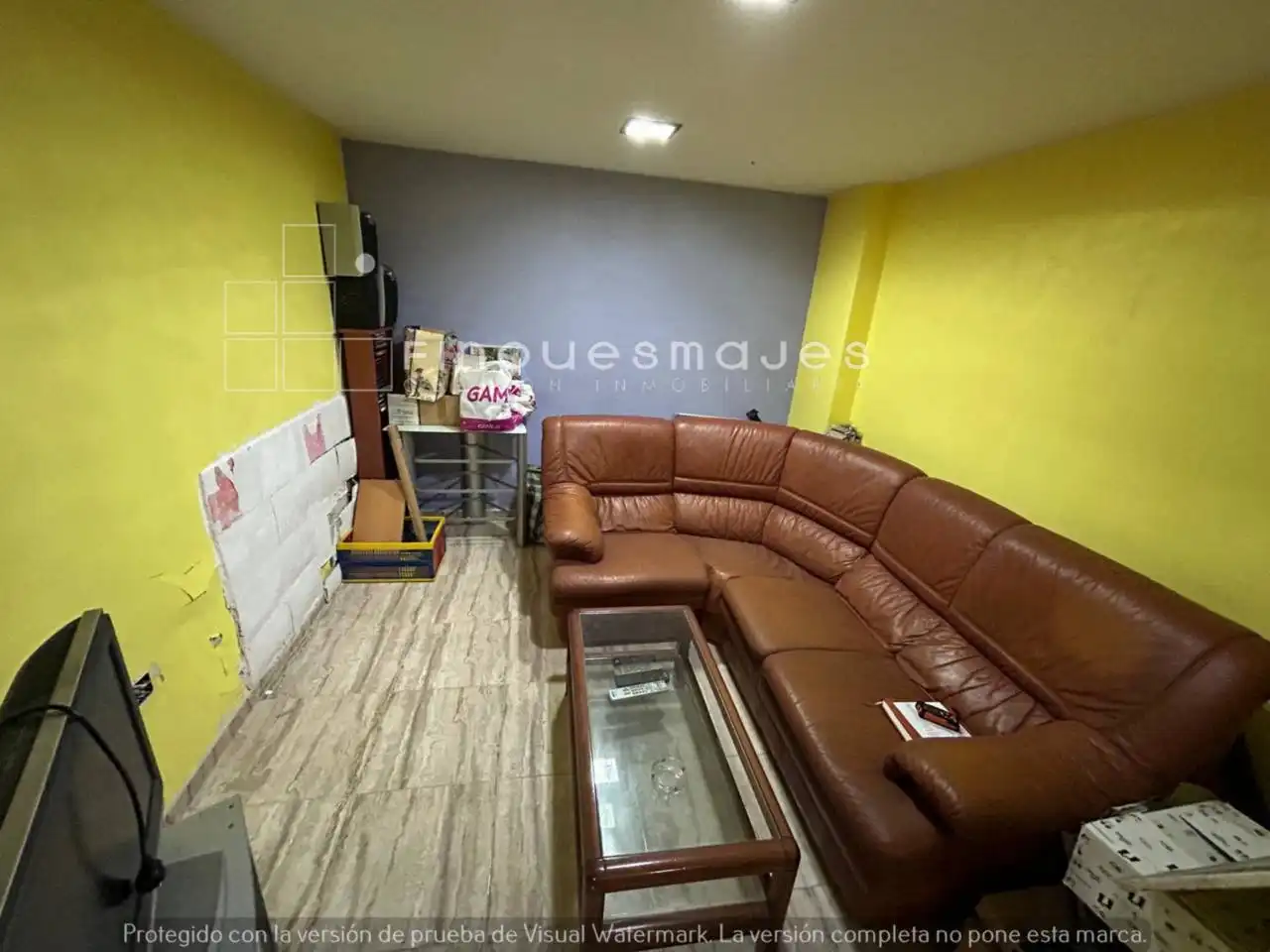 Local en venta en L'Hospitalet de Llobregat con Aire acondicionado