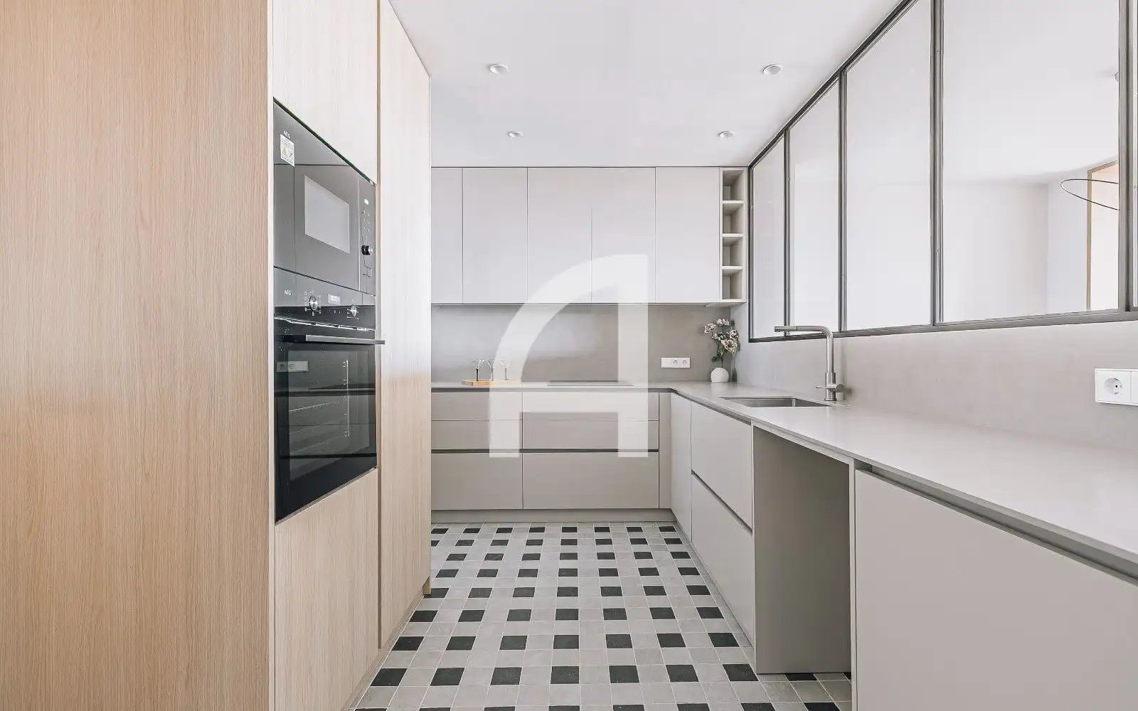 Kitchen of Flat for sale in Barcelona  with Air Conditioner, Heating and Parquet flooring