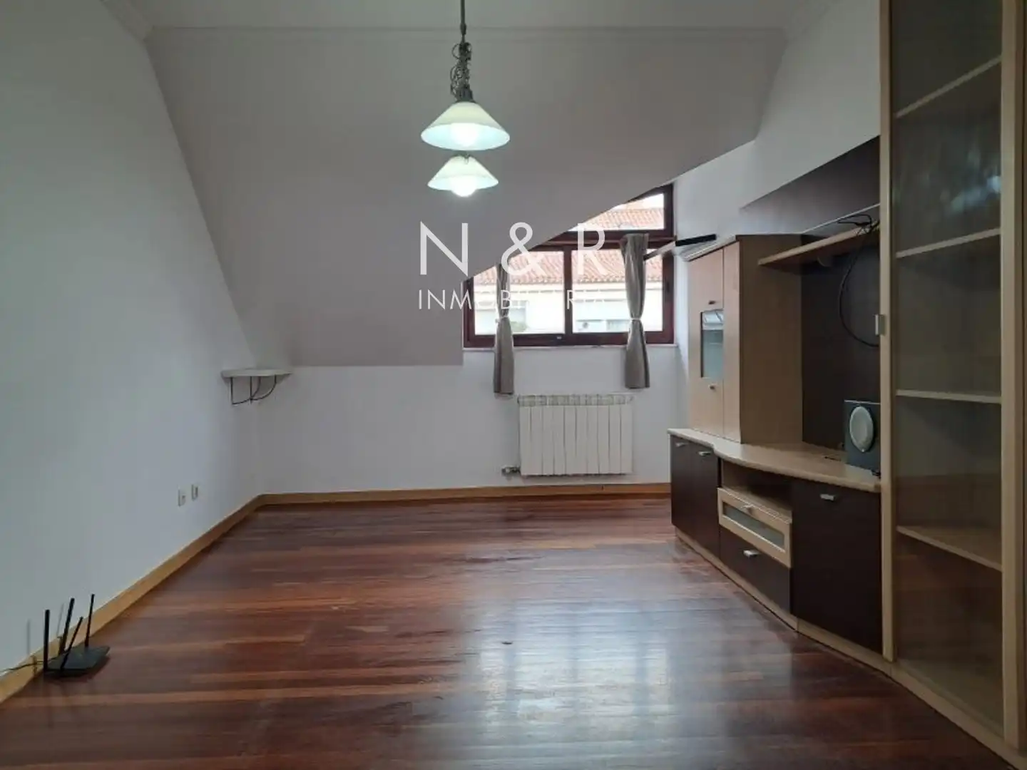 Sala d'estar de Àtic en venda en Ames amb Aire condicionat, Calefacció i Terrassa