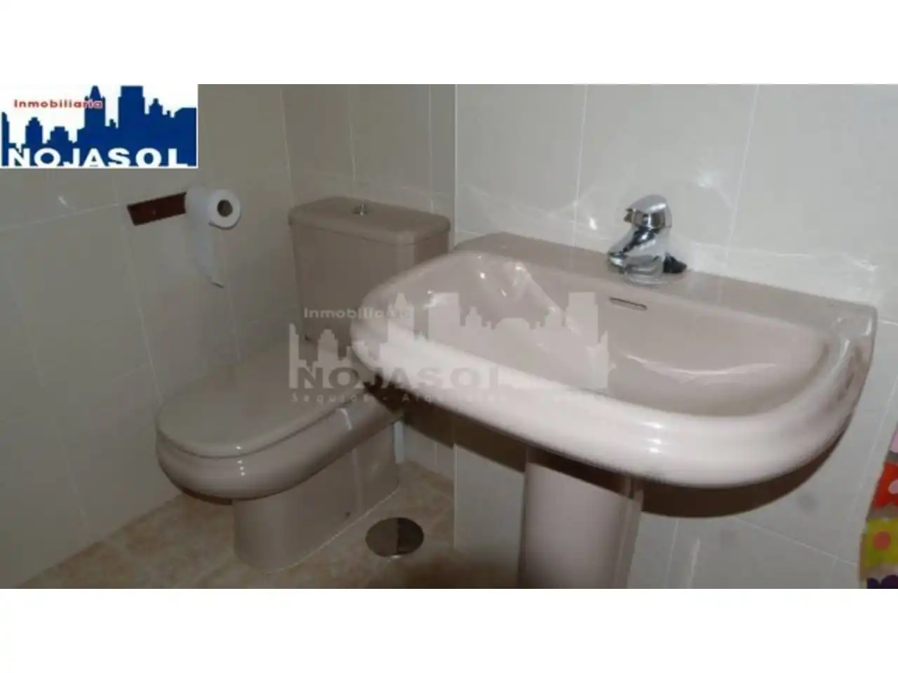 Bany de Àtic de lloguer en Noja amb Calefacció, Terrassa i Moblat