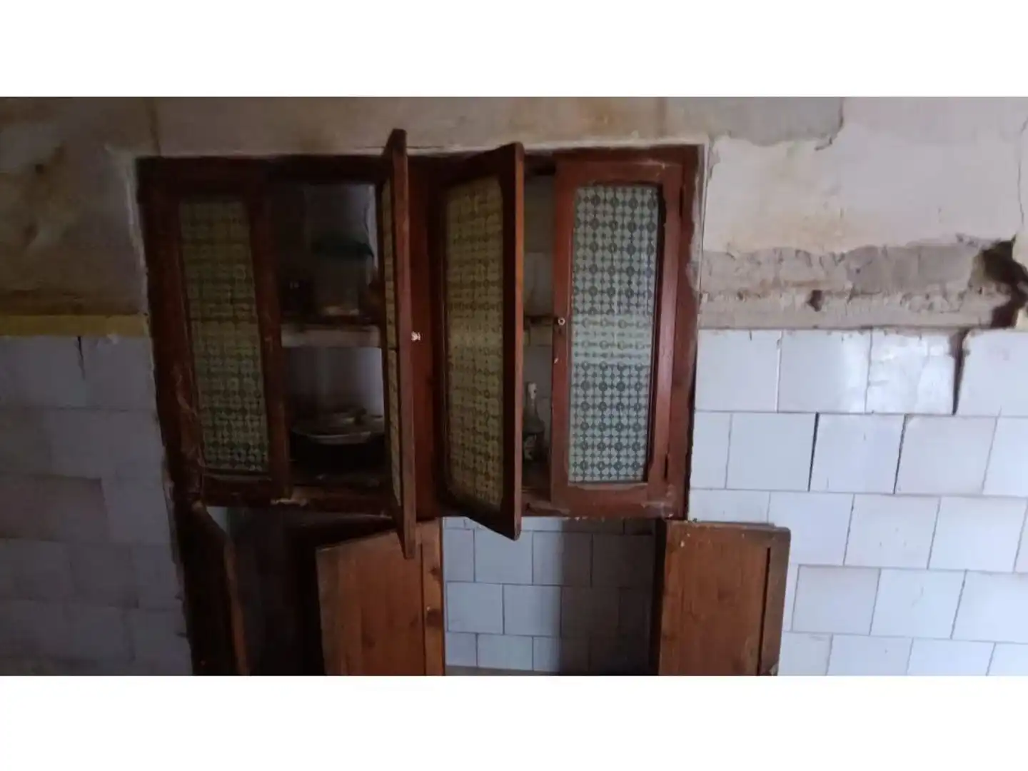 Cuina de Casa o xalet en venda en Villar del Arzobispo amb Terrassa i Balcó