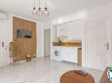 Apartamento con piscina en venta en Carrer Josep Carner