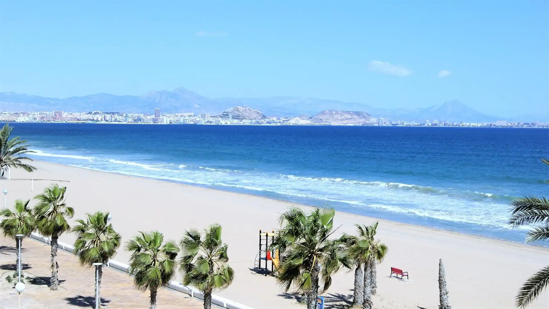 Vista exterior de Apartamento en venta en Alicante / Alacant con Jardín privado, Terraza y Amueblado