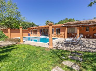 Casa rustica con piscina in vendita a Llucmaçanes