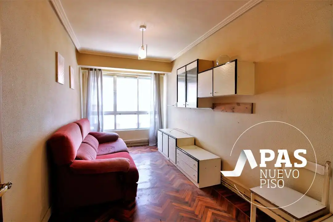 Living room of Flat for sale in Santander  with Heating and Parquet flooring