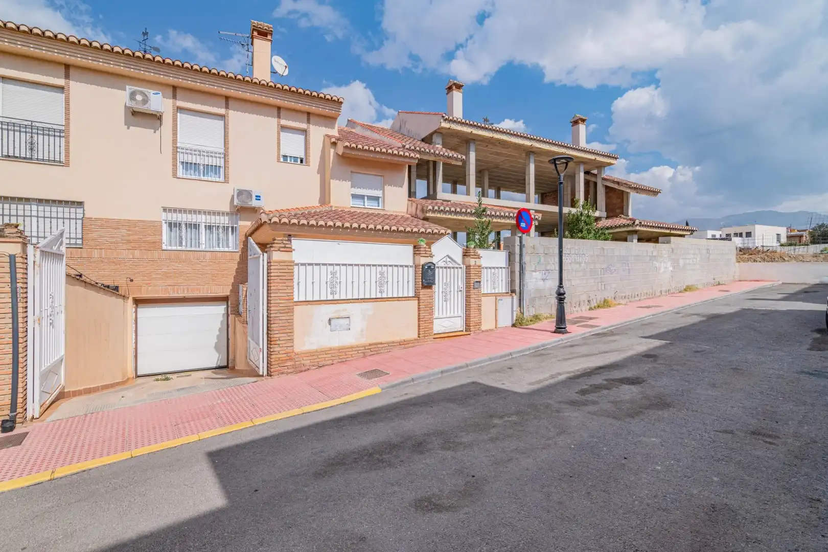 Vista exterior de Casa o chalet en venta en Pulianas
