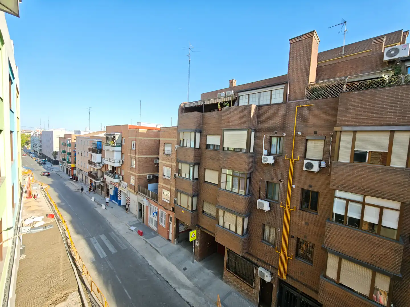 Vista exterior de Piso de alquiler en Madrid con Aire acondicionado, Terraza y Trastero