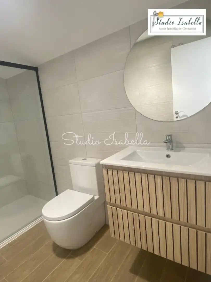 Baño de Dúplex de alquiler en Toledo con Aire acondicionado, Calefacción y Terraza
