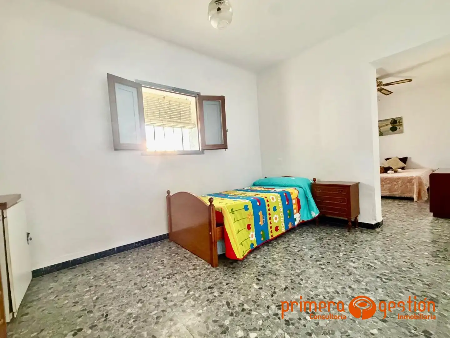 Habitación de Casa o chalet en venta en Lora del Río con Trastero y Amueblado