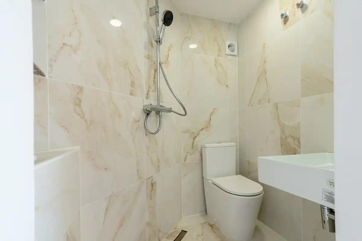 Bathroom of Houses for rent in Estepona  with Air Conditioner, Private garden and Terrace