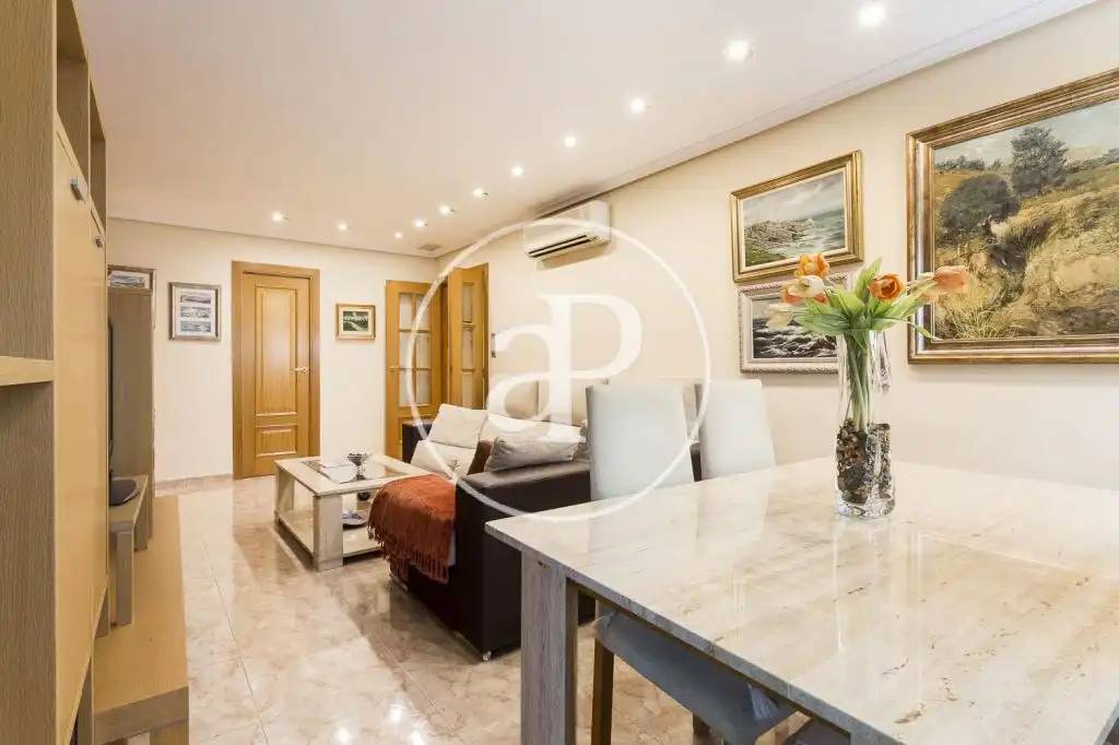 Flat for rent in Av. del General Avilés, Sant Pau