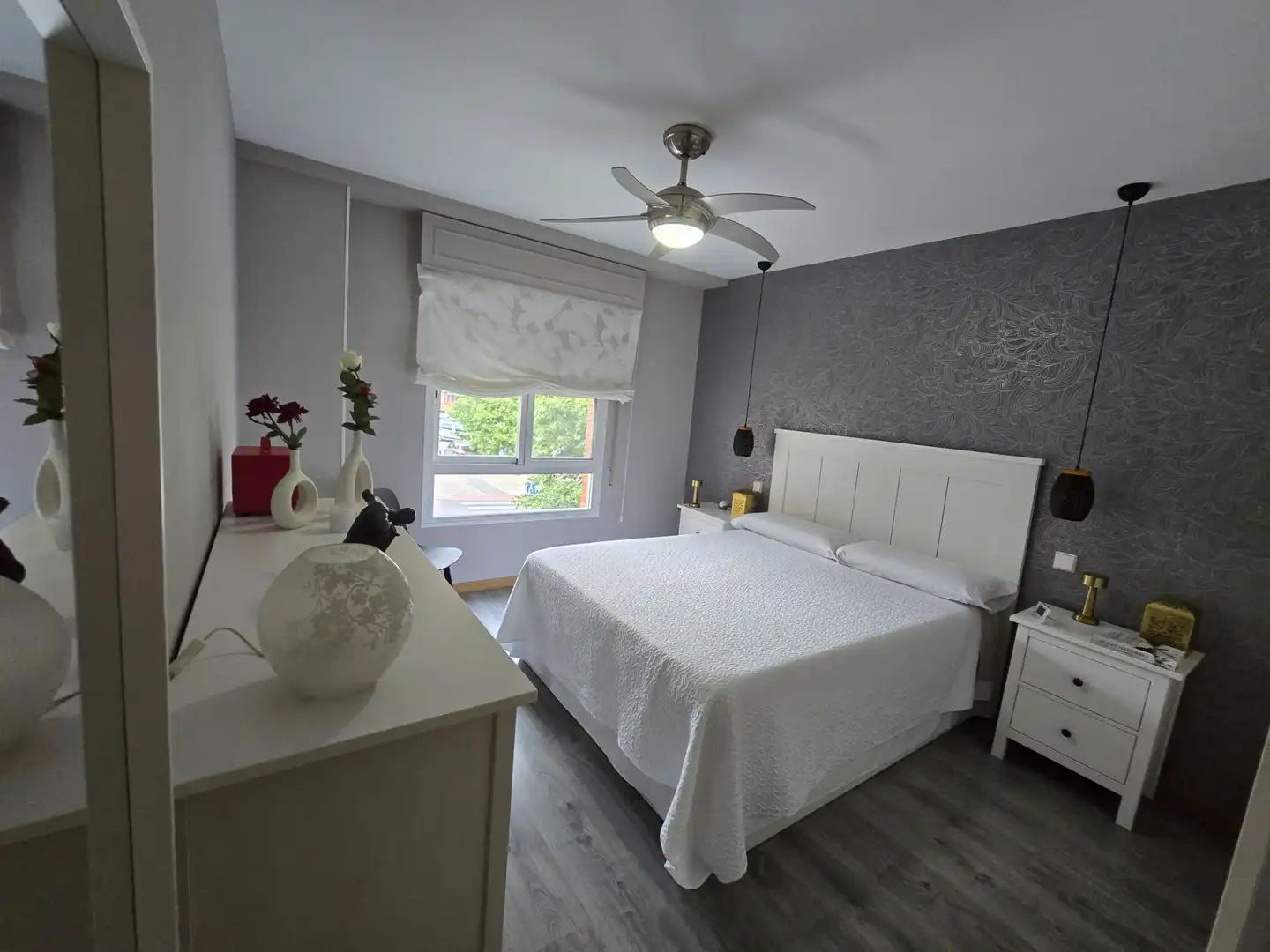 Bedroom of Flat for sale in Madrid  with Air Conditioner, Heating and Terrace