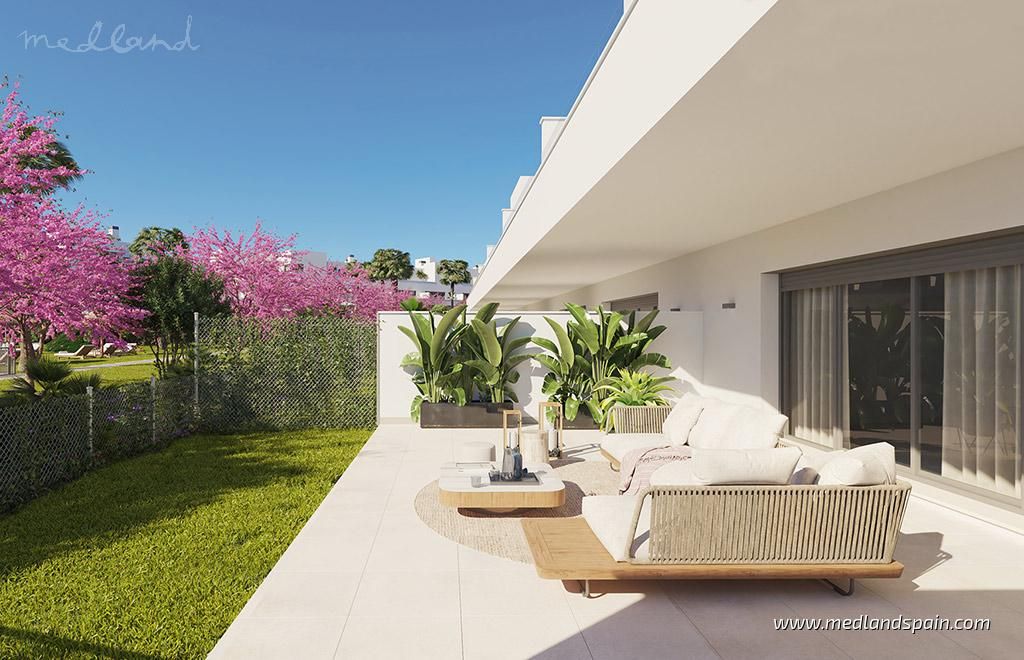 Terrassa de Apartament en venda en Estepona amb Aire condicionat, Calefacció i Jardí privat