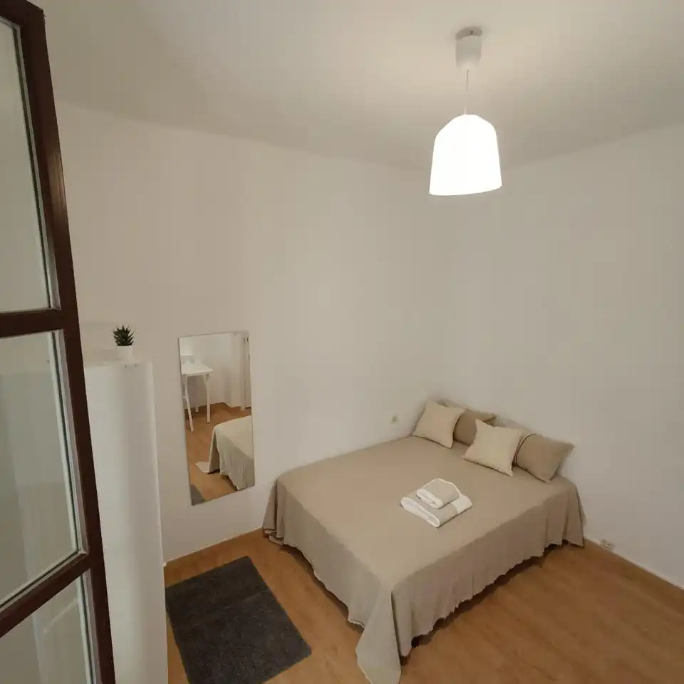 Habitación de Piso en venta en Barcelona con Parquet, Trastero y Amueblado