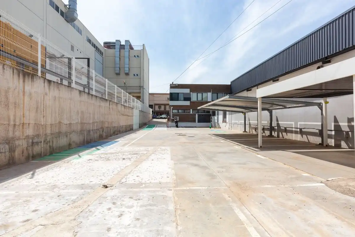 Vista exterior de Planta baixa de lloguer en Paterna amb Aire condicionat, Calefacció i Traster