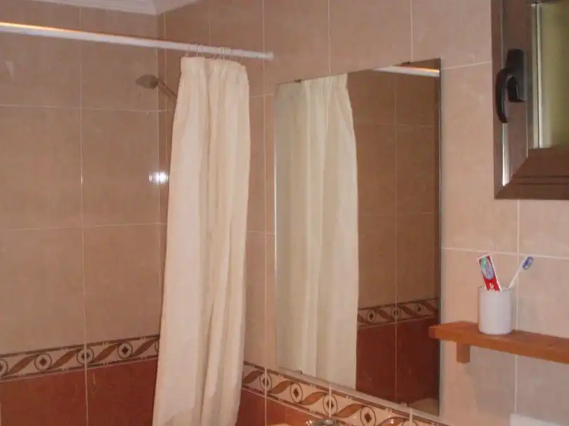 Bany de Pis en venda en Vélez-Málaga amb Aire condicionat, Terrassa i Balcó