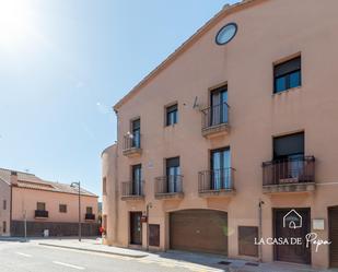 Vista exterior de Casa adosada en venda en Begues amb Terrassa i Balcó