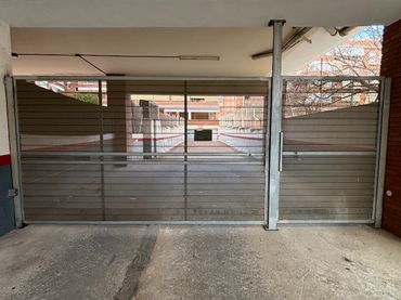 Individual to rent in Carrer de la Mare de Déu de Montserrat 142