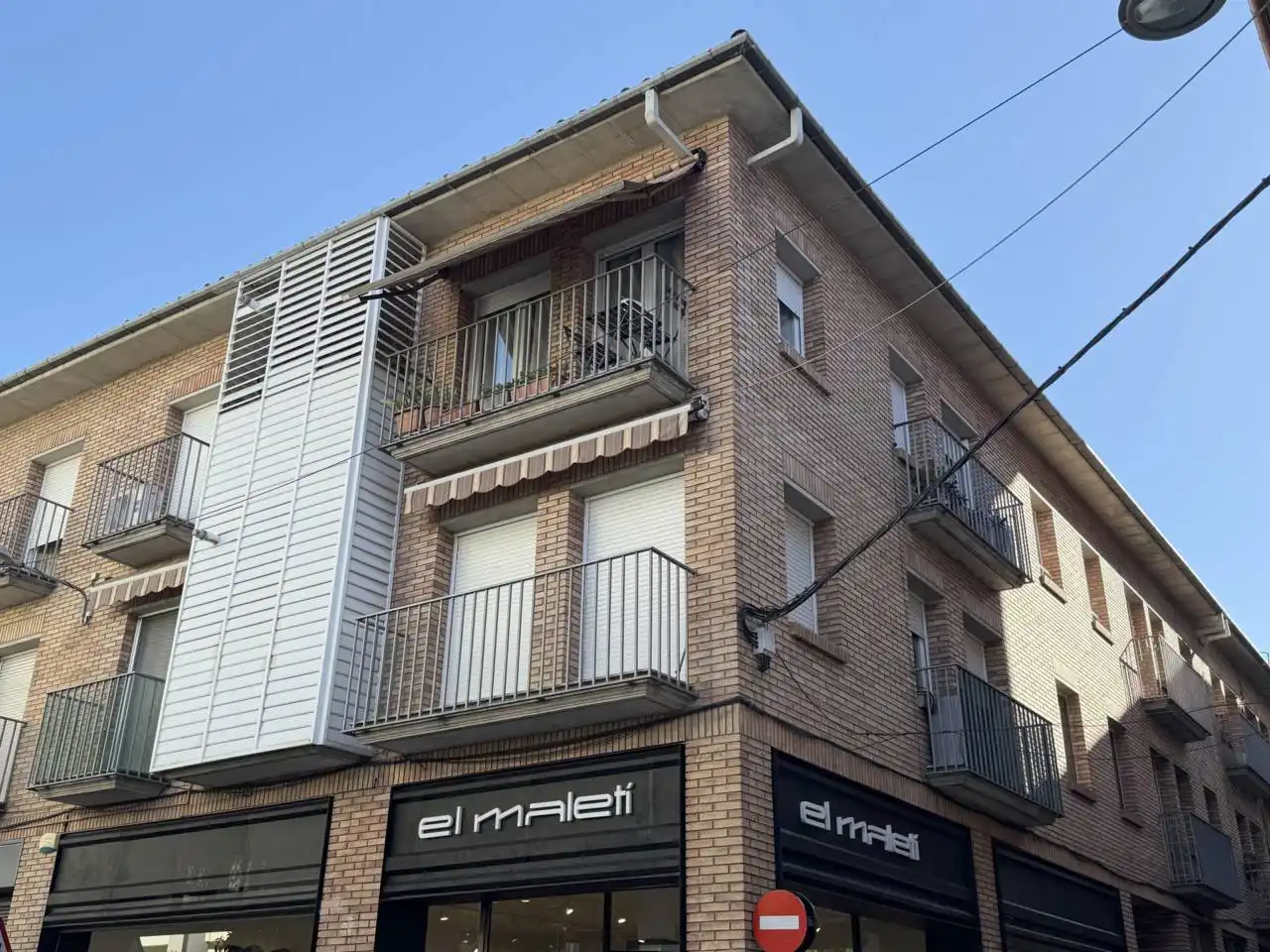 Exterior view of Flat for sale in Olot  with Air Conditioner, Heating and Terrace