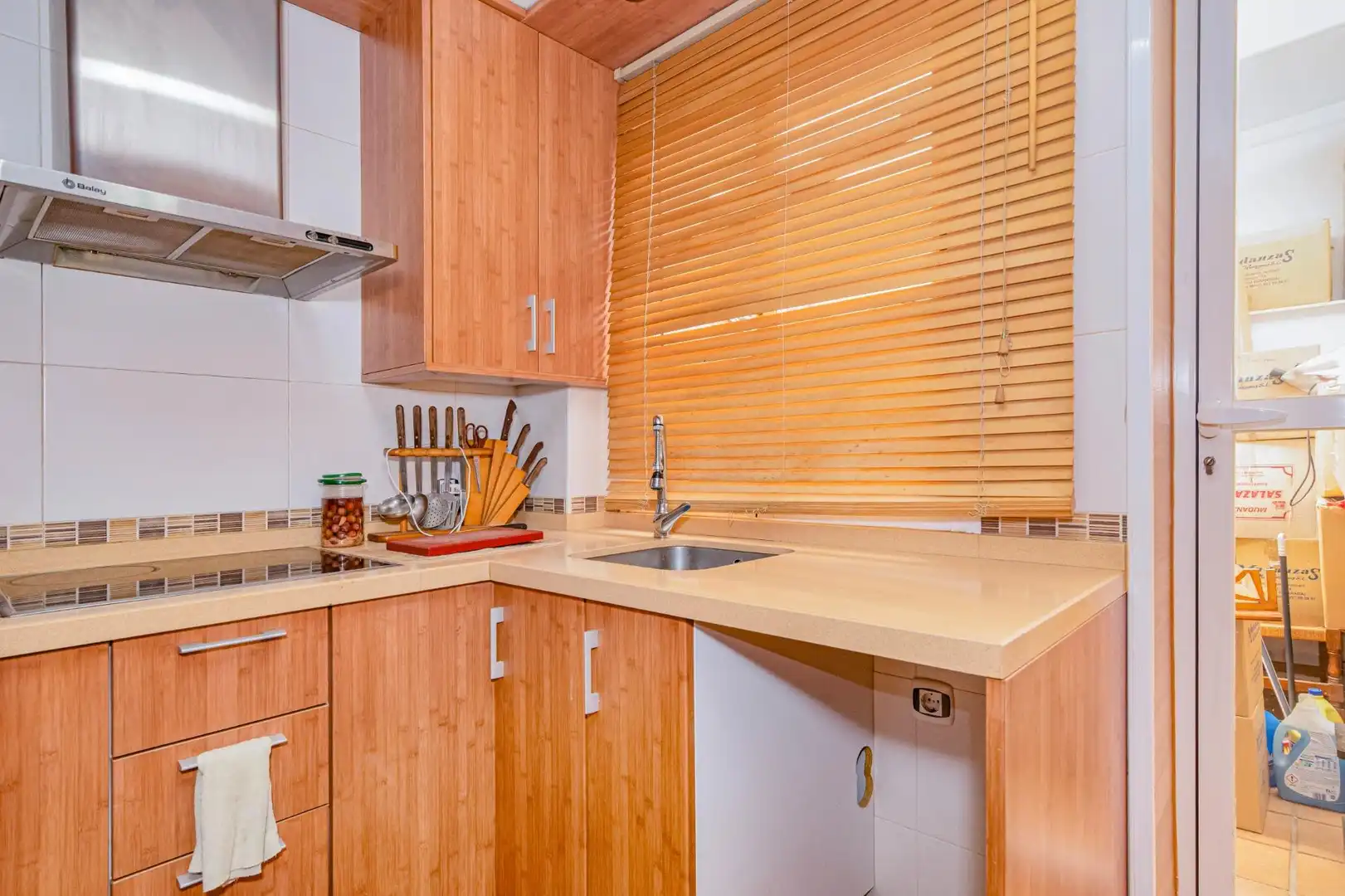 Kitchen of Flat for sale in La Zubia  with Air Conditioner
