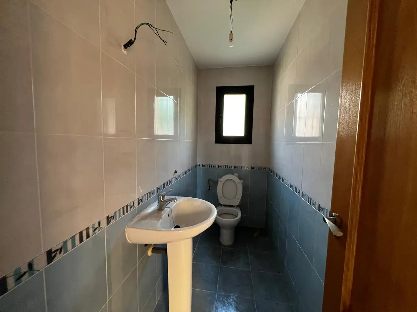Bany de Casa adosada en venda en Vélez-Málaga amb Jardí privat, Terrassa i Piscina comunitària
