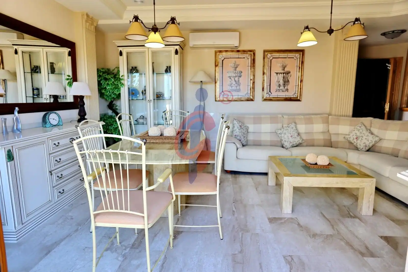 Comedor de Casa o chalet en venta en Guardamar del Segura con Aire acondicionado, Jardín privado y Terraza