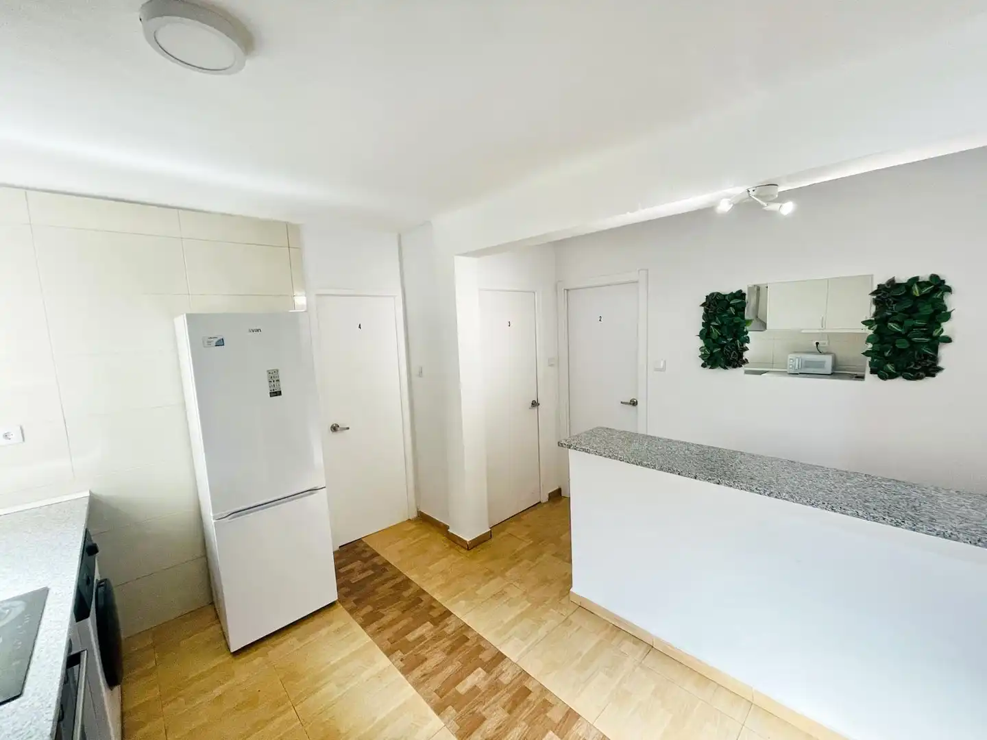 Cocina de Piso para compartir en Manresa con Amueblado, Horno y Lavadora