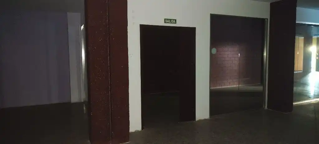 Local en venda a Avinguda de la Roureda, 7, La Roureda
