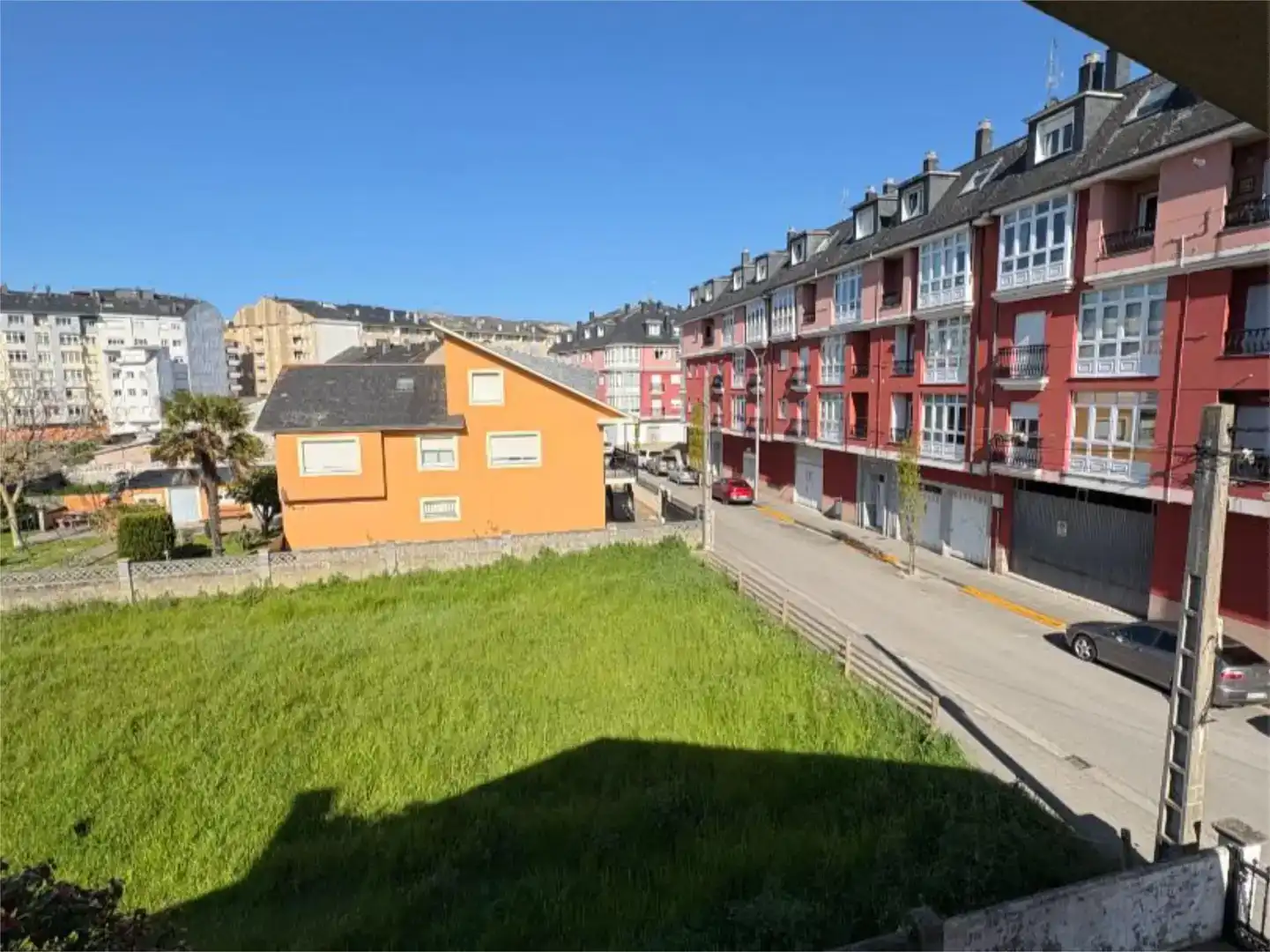 Vista exterior de Piso en venta en Ribadeo con Jardín privado, Parquet y Trastero