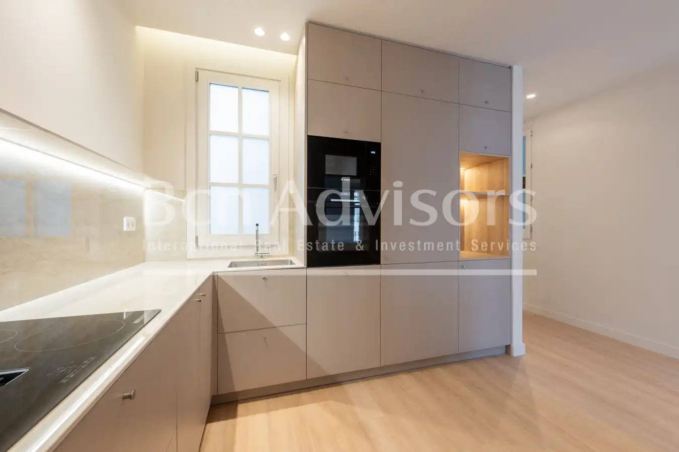 Piso con terraza en venta en Carrer del Consell de Cent, imagen 15