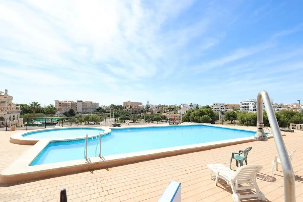 Swimming pool of Apartments for rent in Orihuela