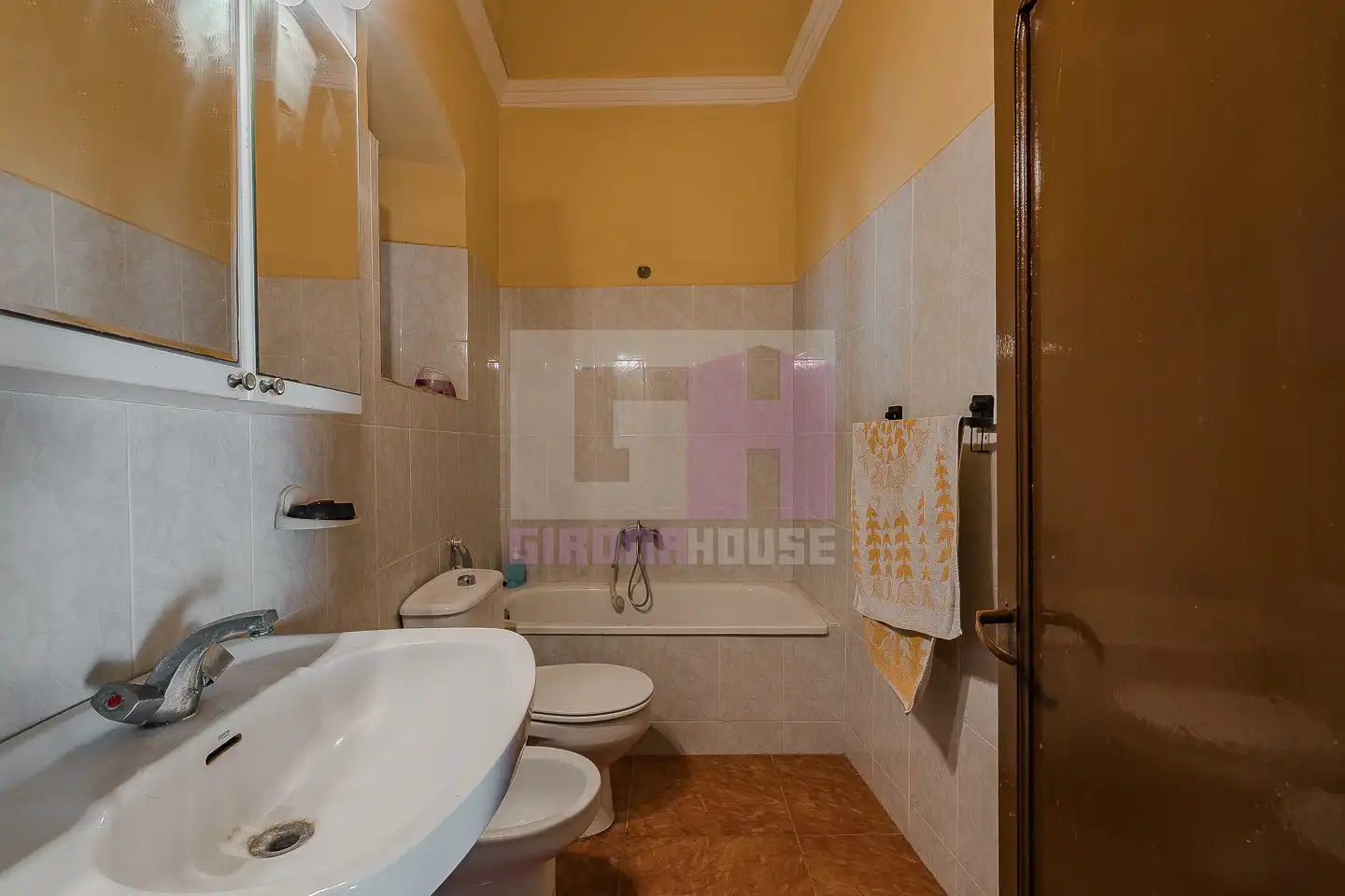 Baño de Finca rústica en venta en Cervià de Ter con Calefacción, Jardín privado y Terraza