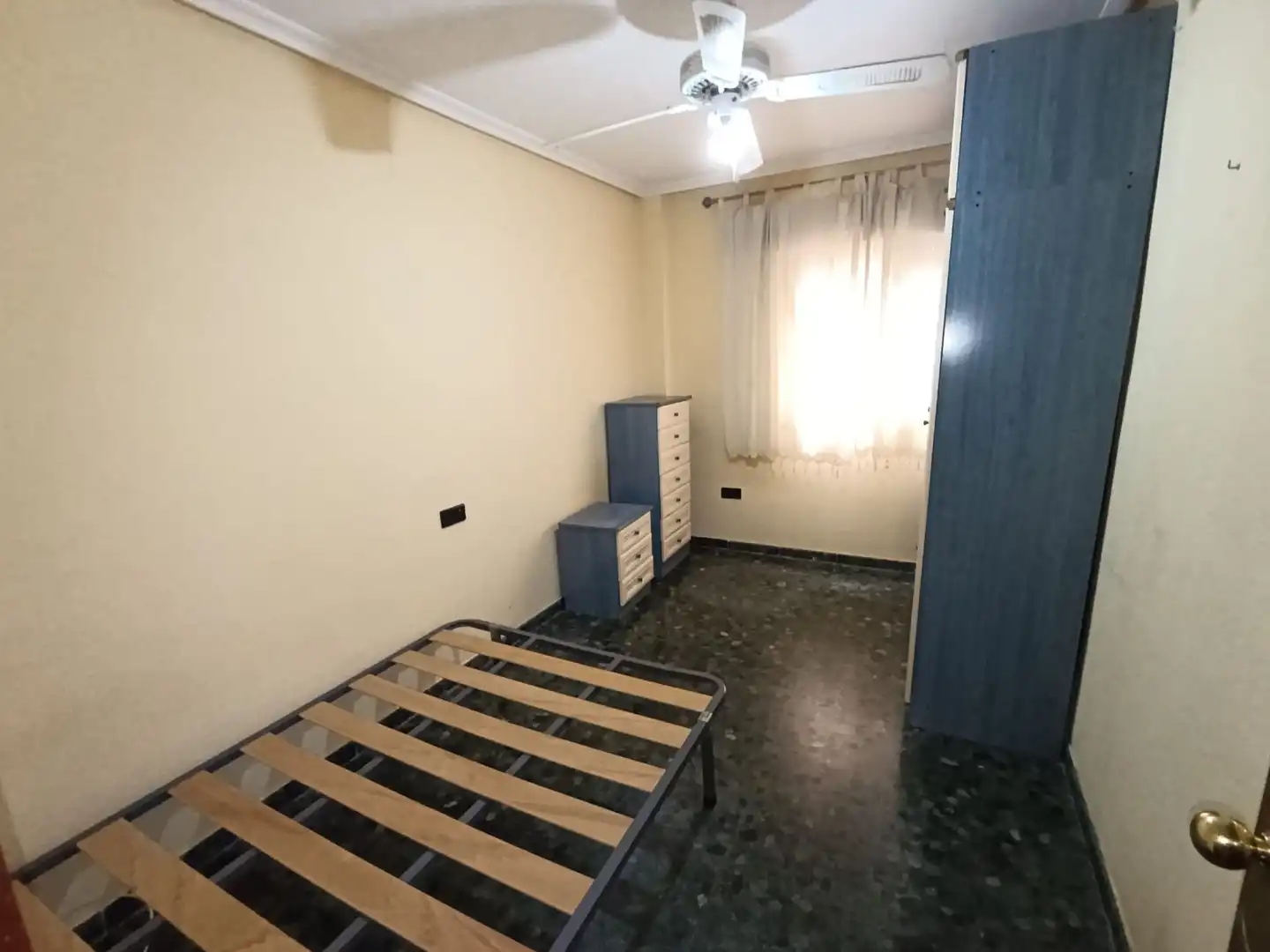 Habitación de Piso en venta en Linares con Aire acondicionado y Piscina comunitaria